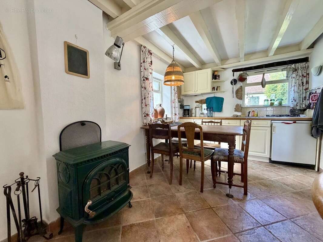 Maison à CHARBONNAT
