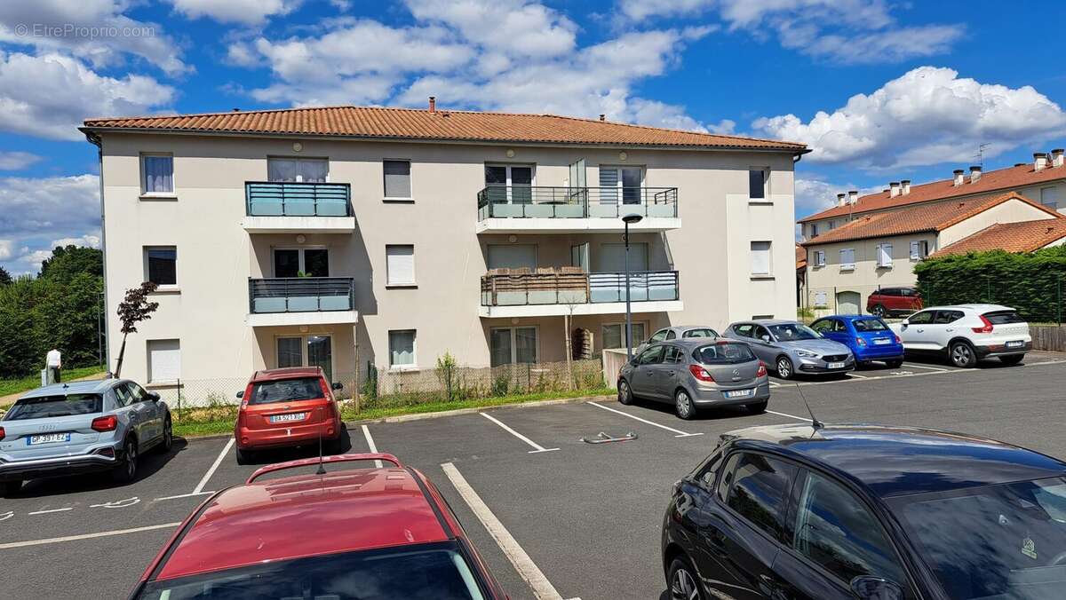 facade immeuble - Appartement à POITIERS