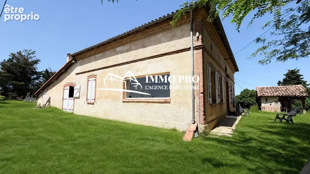 Vue Pyrénées - Maison de campagne, dépendances & 5 hectares - photo 2