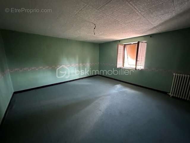 Appartement à ETEIGNIERES