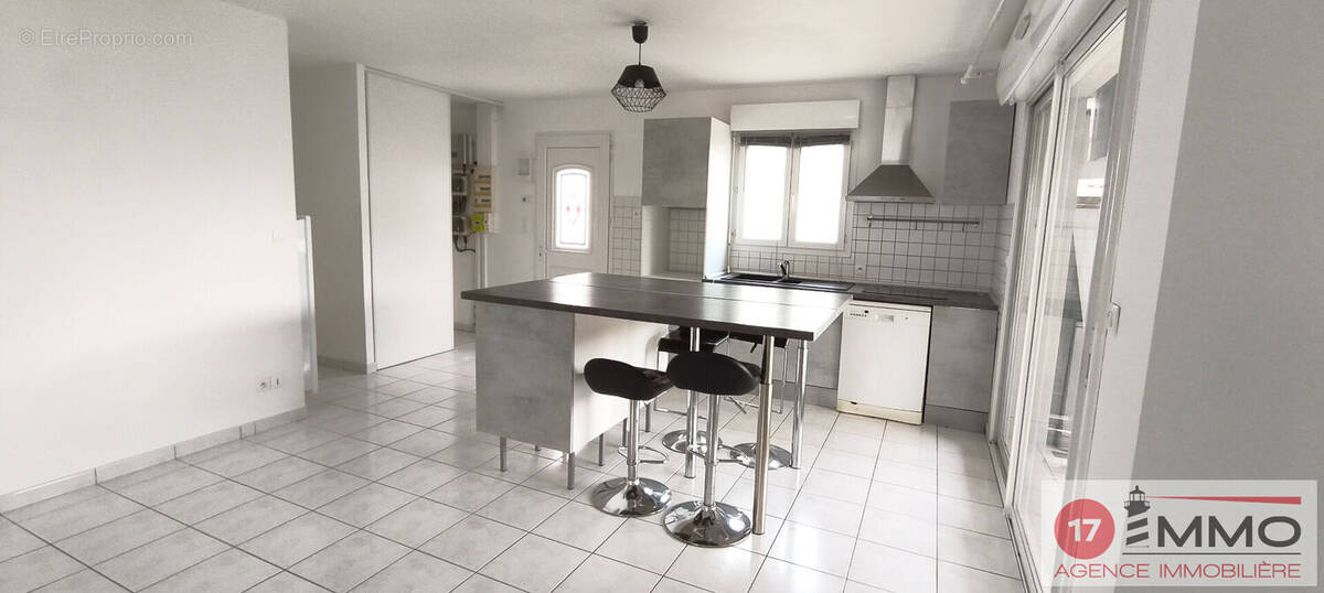 Maison à CROIX-CHAPEAU