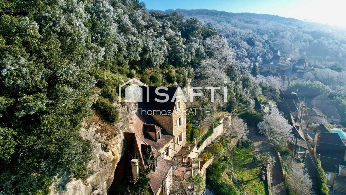 Photo 1 - Maison à LA ROQUE-GAGEAC