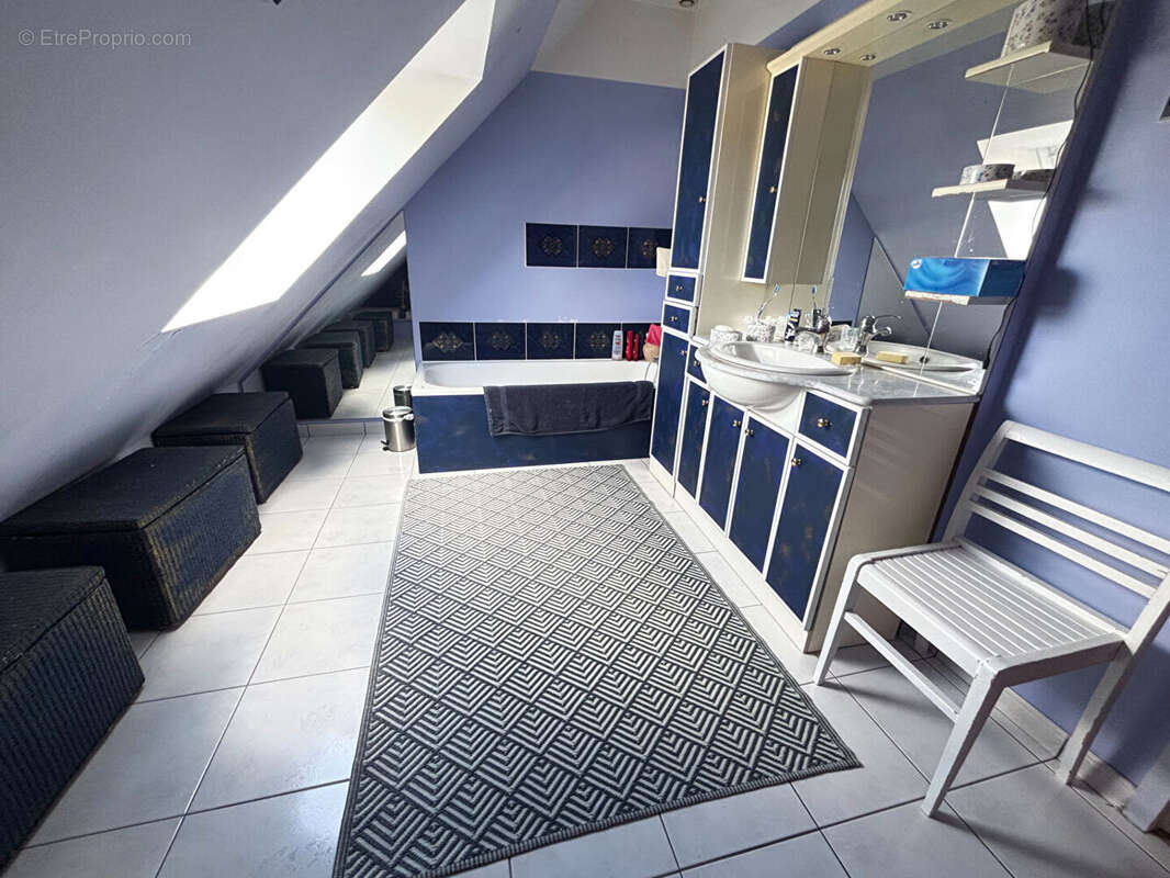 Maison à PONT-L&#039;EVEQUE