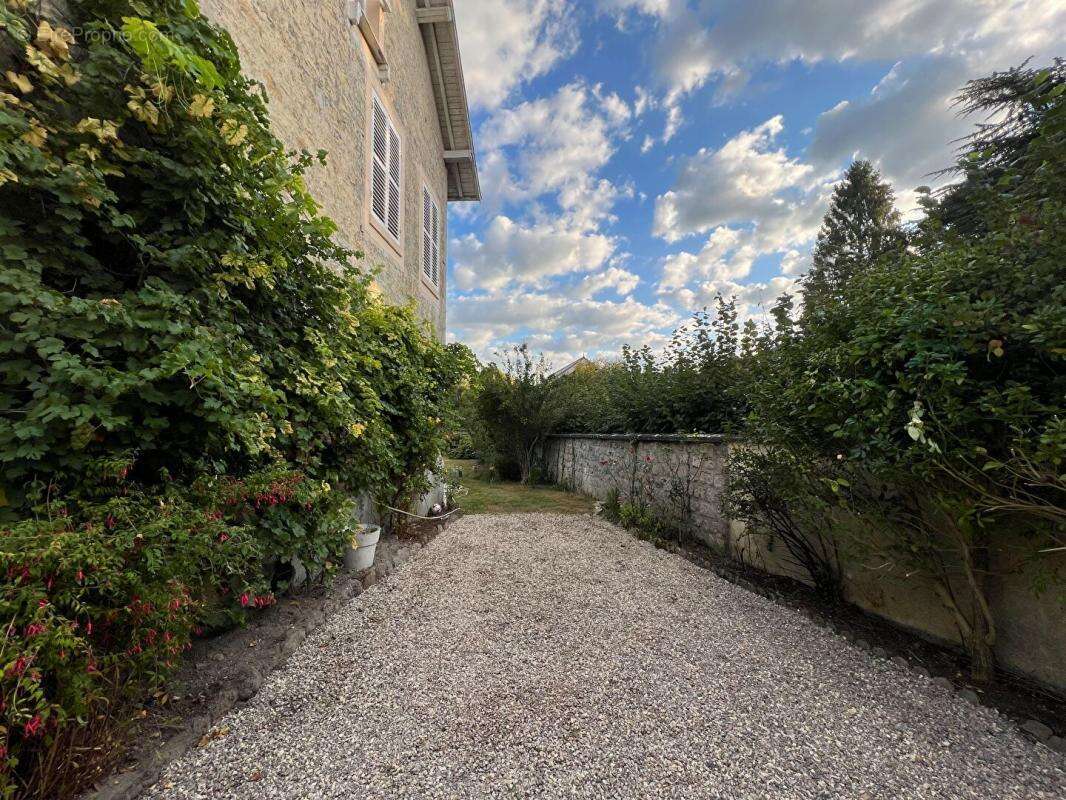 Maison à L&#039;ISLE-ADAM