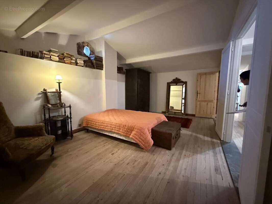 Maison à REIGNAC