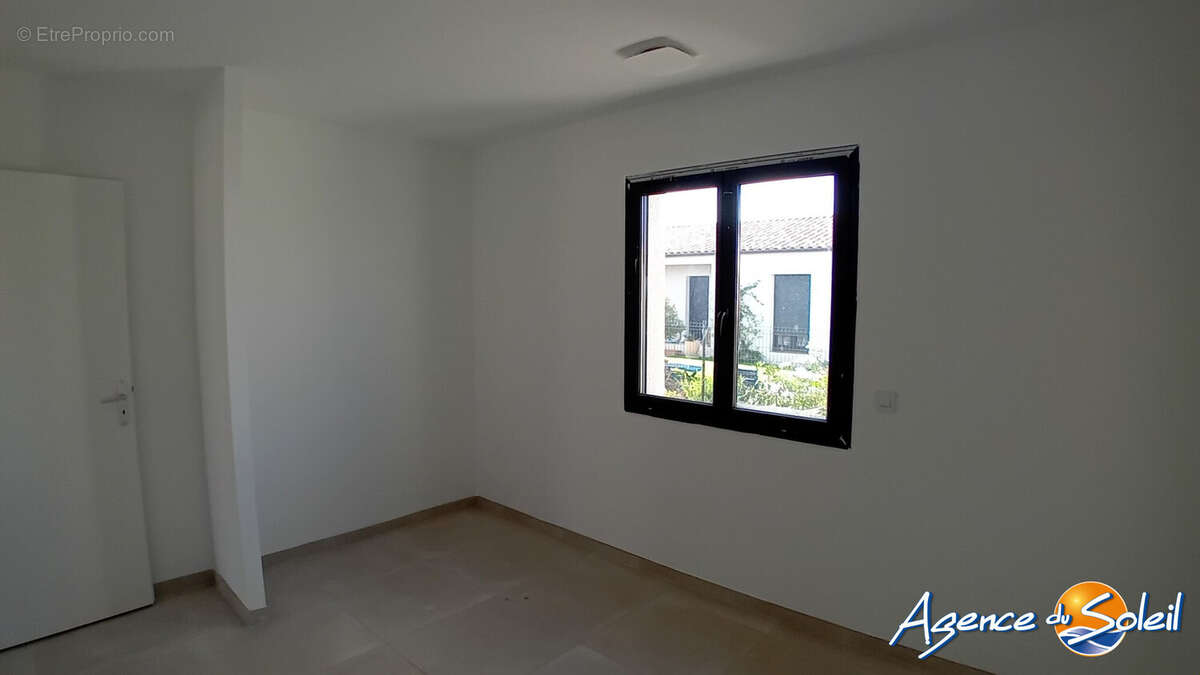 CHAMBRE 1/3 - Maison à SAINT-ANDRE-DE-ROQUELONGUE