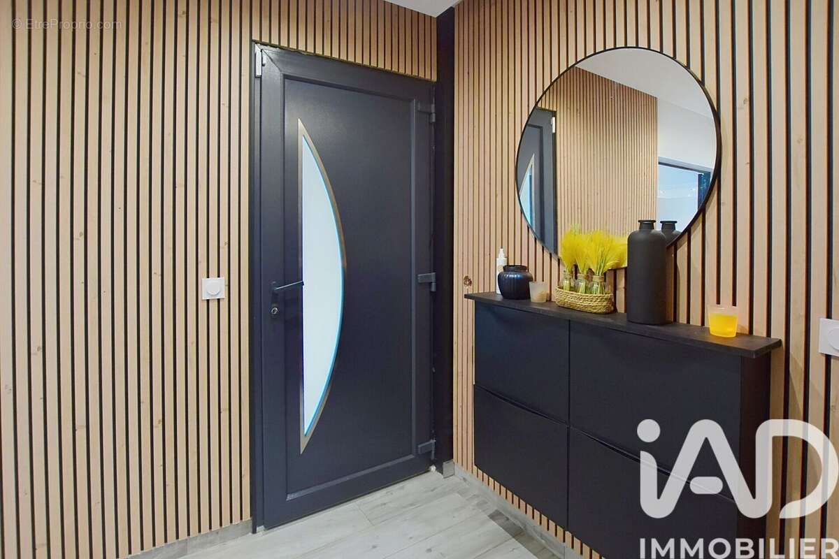 Photo 3 - Maison à CRECY-LA-CHAPELLE