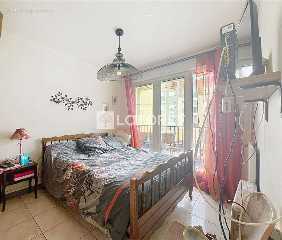 Appartement à LA CHAPELLE-SAINT-LUC