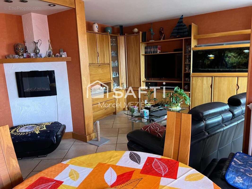 Appartement 89 m² à Paron  - photo 7