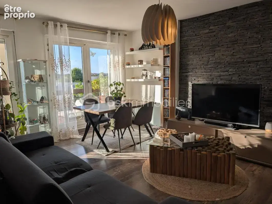 Appartement lumineux avec loggias, box et tennis privatif - photo 2