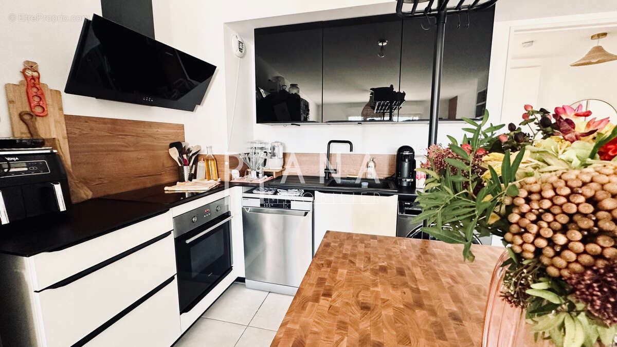 Appartement à MARSEILLE-5E
