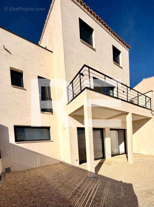 Maison à MOUSSAC