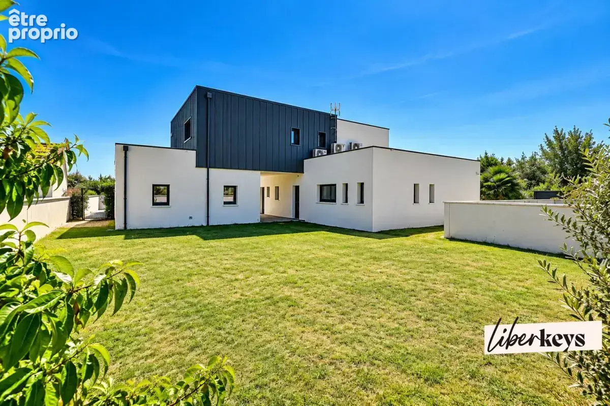 OLIVET Centre (45160) – Maison 250 m², 5 chambres, piscine chauffée et grand garage - photo 21