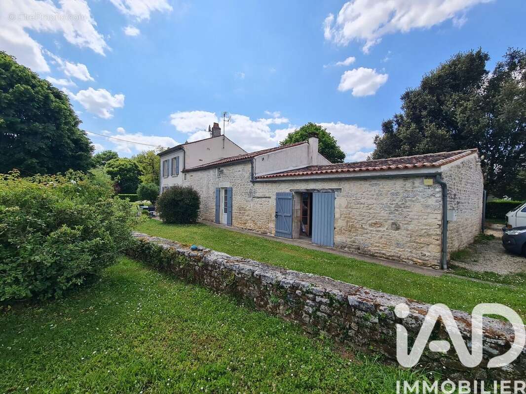 Photo 3 - Maison à SAINT-PORCHAIRE