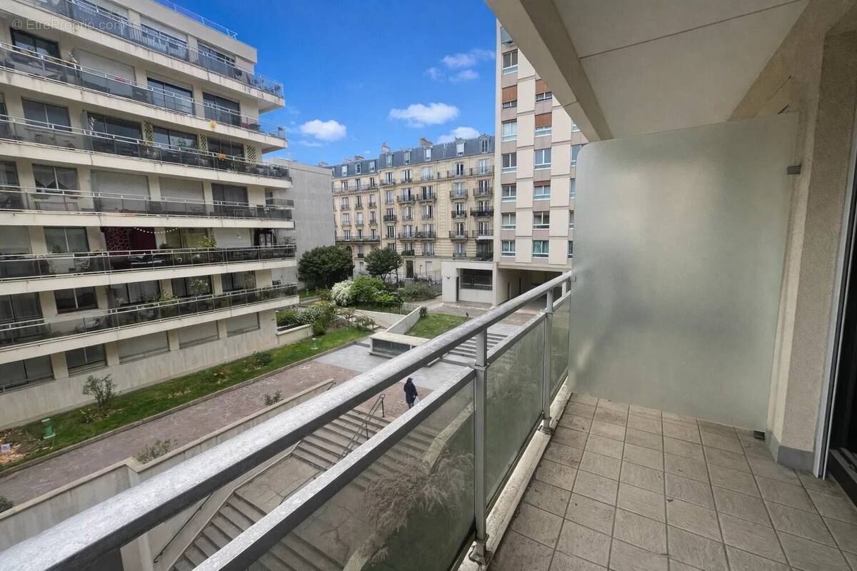 Appartement à PARIS-20E