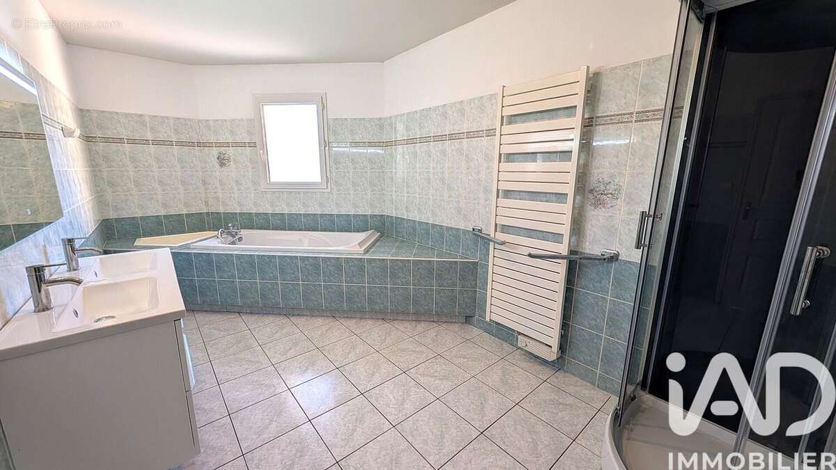 Photo 7 - Maison à MONTENDRE