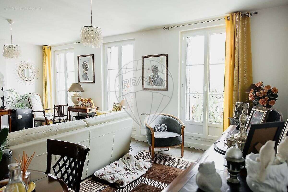 Appartement à MARSEILLE-2E