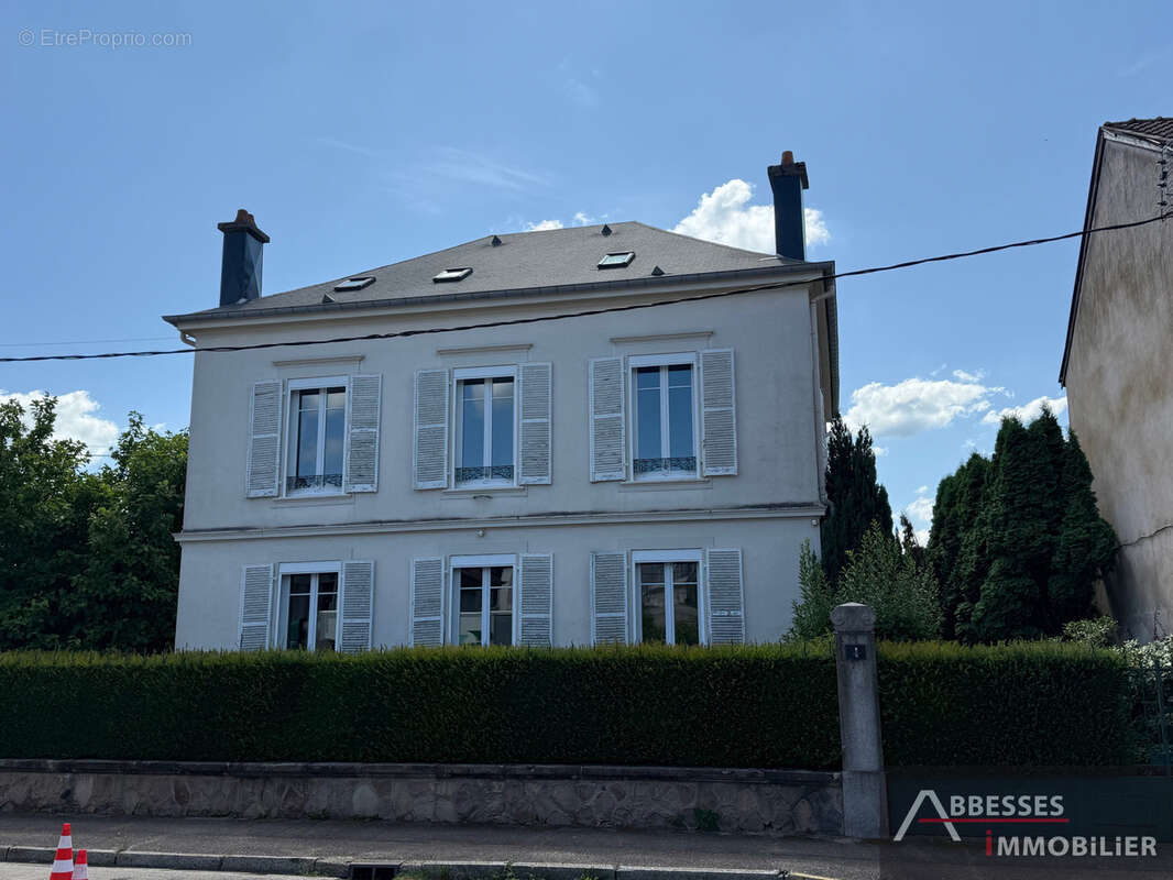 Maison à REMIREMONT