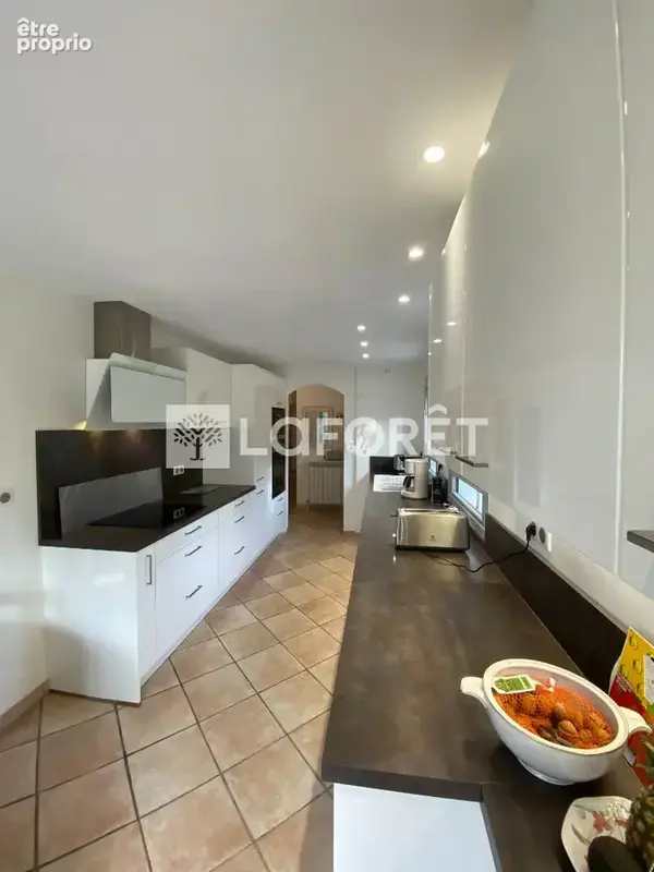 Opio villa avec piscine, vue dégagée et beau terrain de 2 950 m2 - photo 9