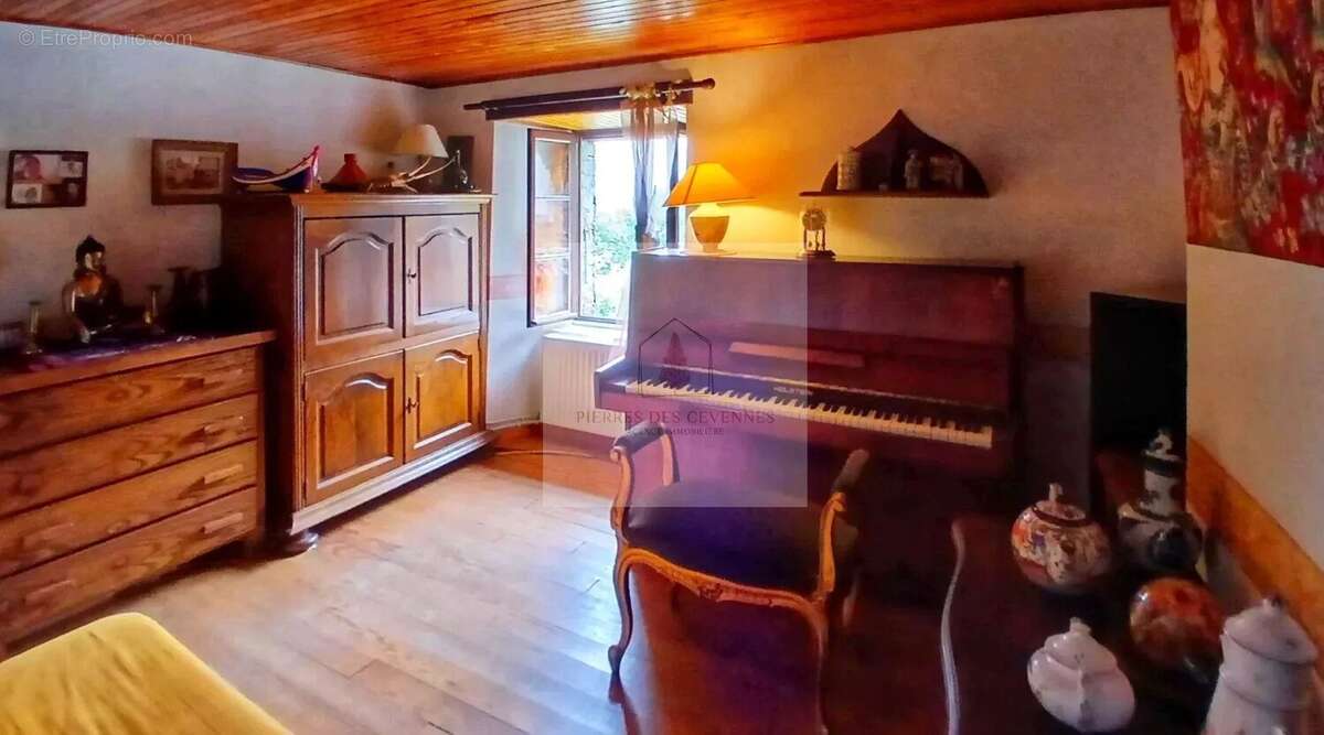 Maison à SAINT-ANDRE-DE-LANCIZE