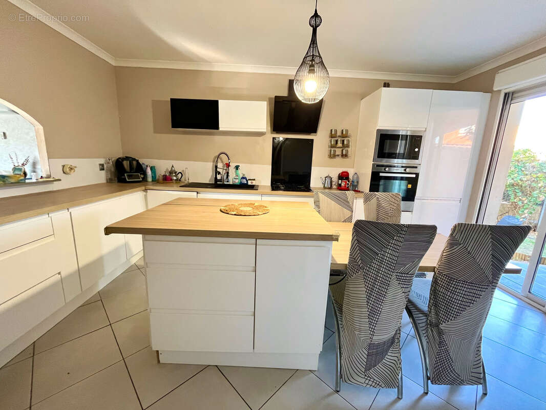 Maison à SAINT-GILLES