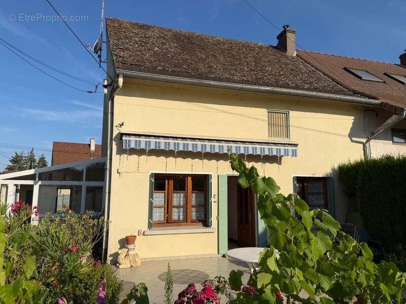 Maison à vendre proche Tournus - Cuisery - 4 pièces-plain-pied- L'ABERGEMENT DE CUISERY (71) à 119 000 € - photo 4