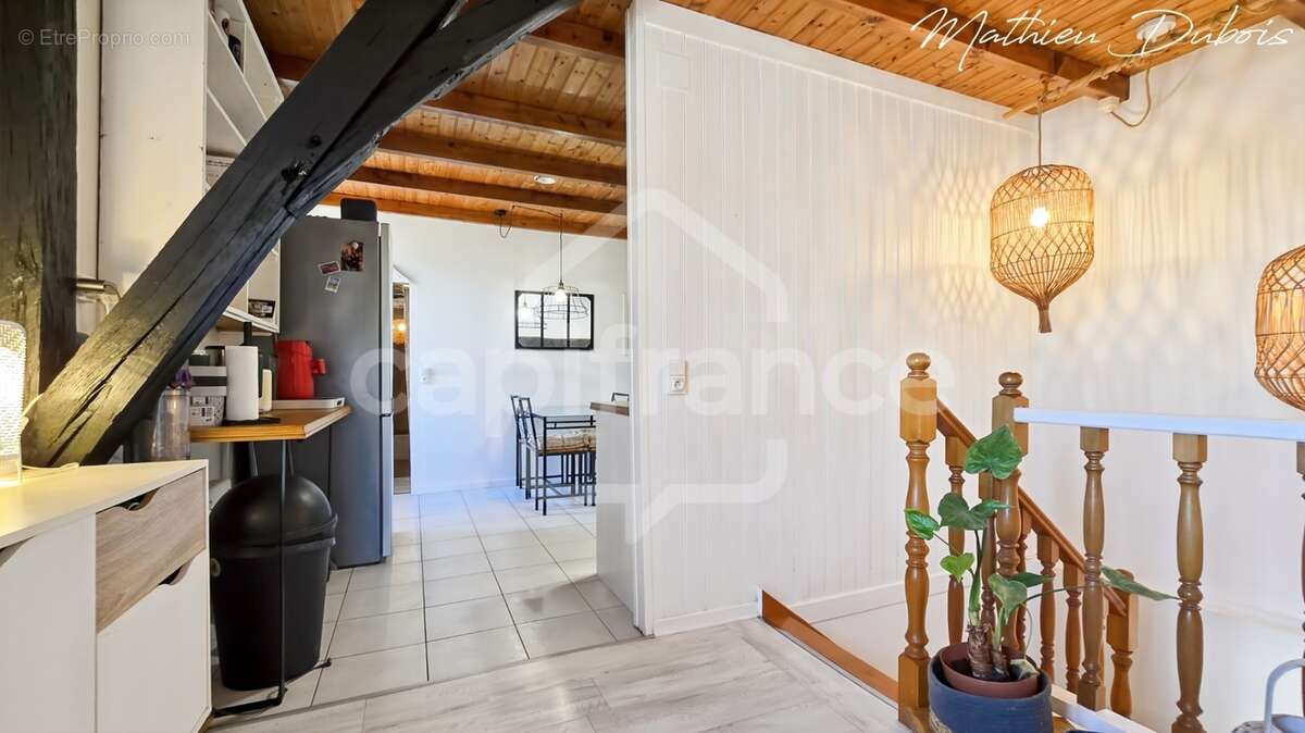 Maison en pierre rénovée avec vue sur les vignes, au cœur d’un village de caractère - photo 17