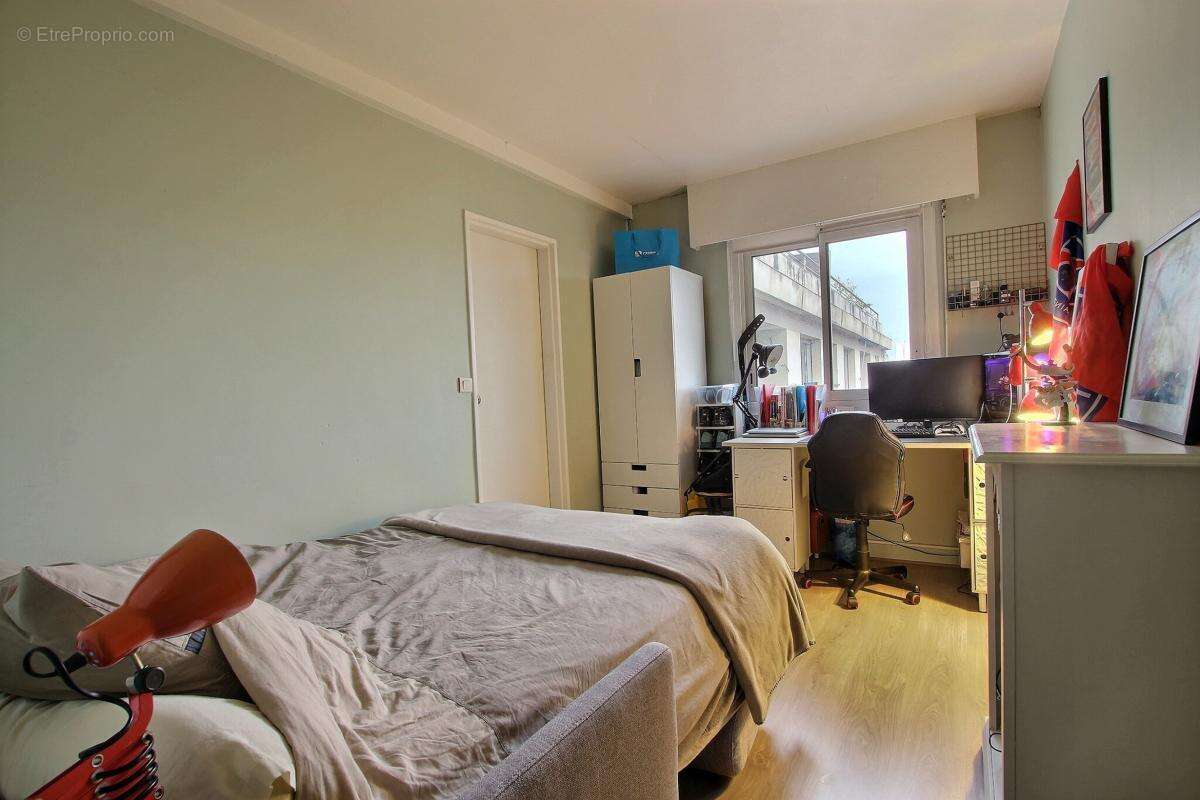 Appartement à COLOMBES