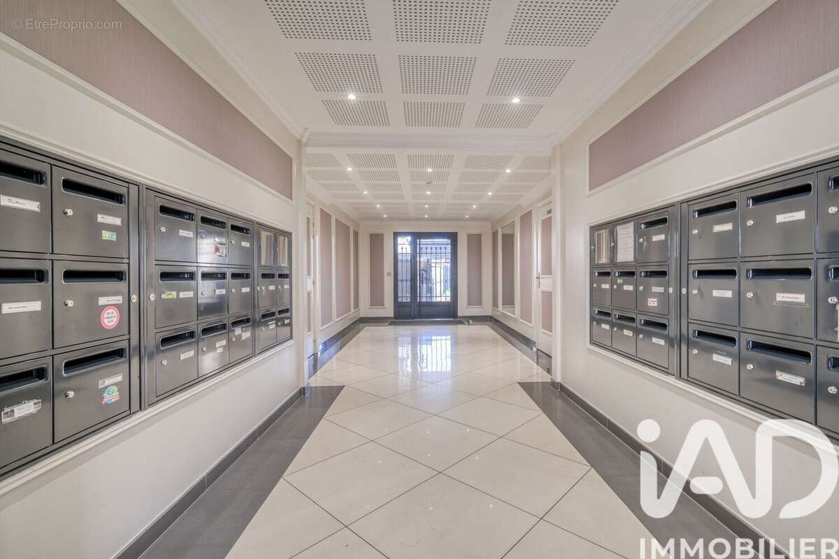 Photo 2 - Appartement à VILLENEUVE-SAINT-DENIS