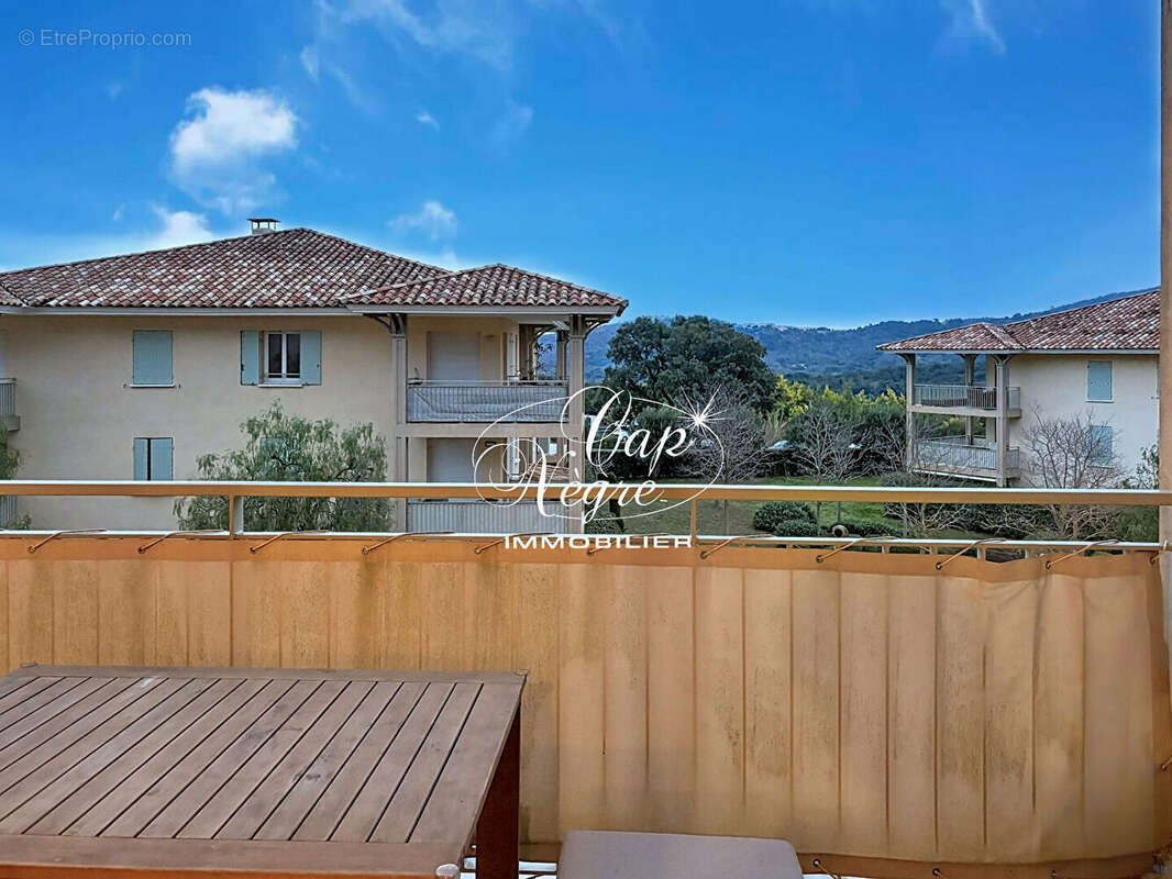 Appartement récent proche centre avec terrasse et parking à vendre à la croix valmer - golfe de saint tropez - photo 4