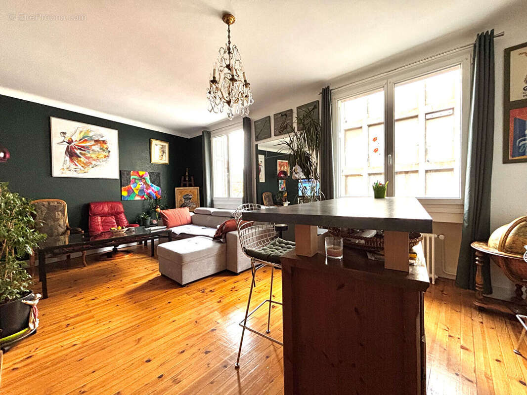 Appartement à SAINT-ETIENNE