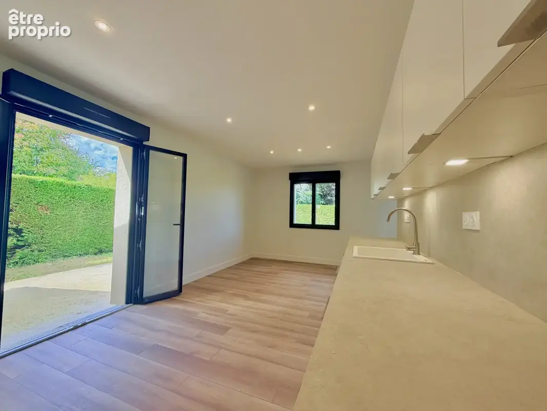 Maison Chazay Environ 175 m2 + garage de 46 m2 - photo 10