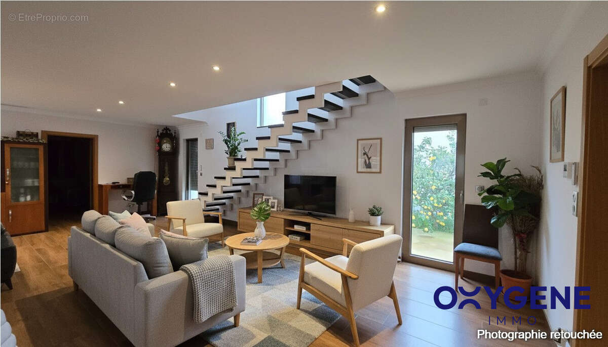 Maison à SAINT-LAURENT-DE-LA-SALANQUE