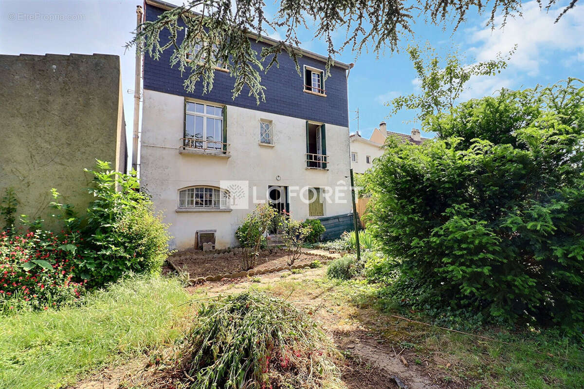 Maison à VITRY-SUR-SEINE