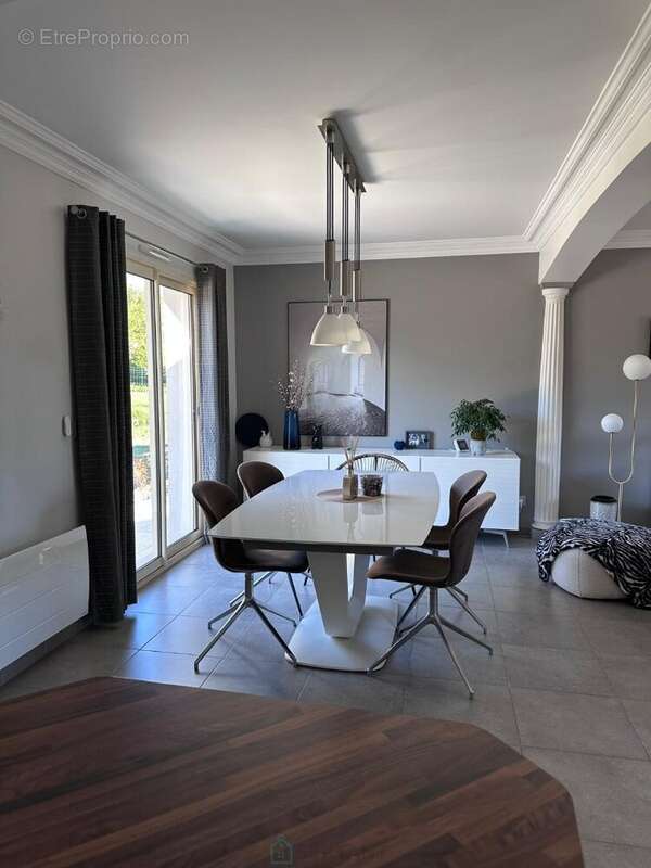 Maison à MOUSSEAUX-SUR-SEINE