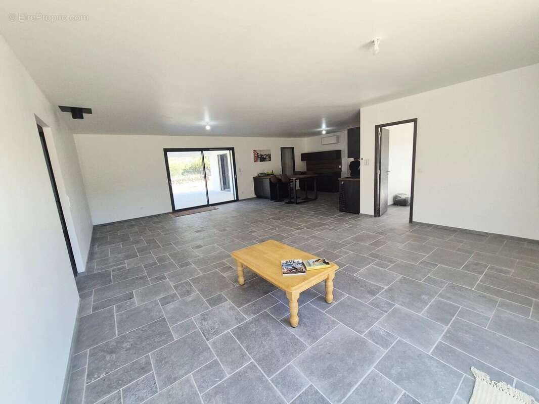 Maison à LE CANNET-DES-MAURES