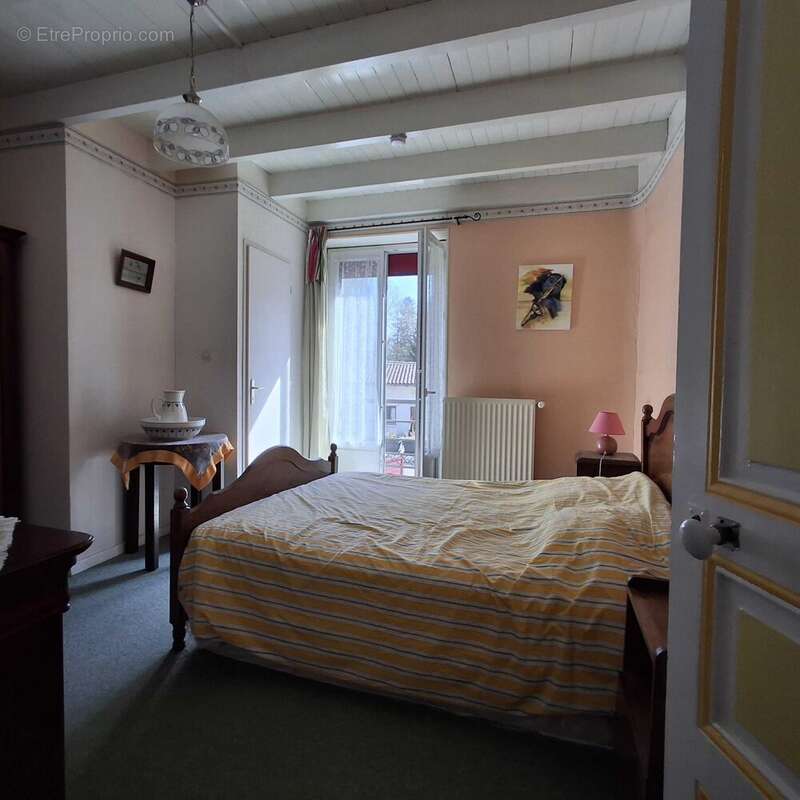 Maison à CHASSENEUIL-SUR-BONNIEURE