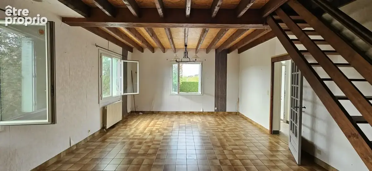 Maison  à rénover avec jardin et garages - photo 3