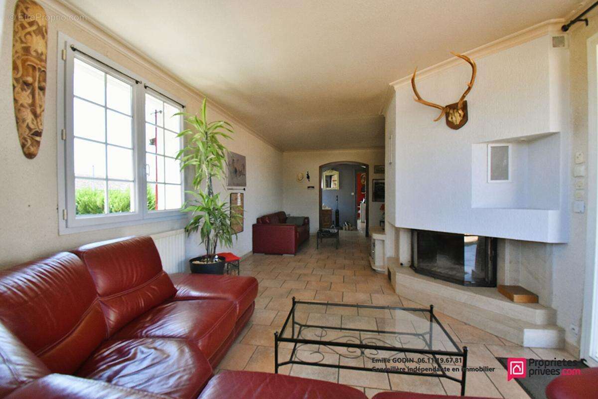 Maison à MAULEVRIER