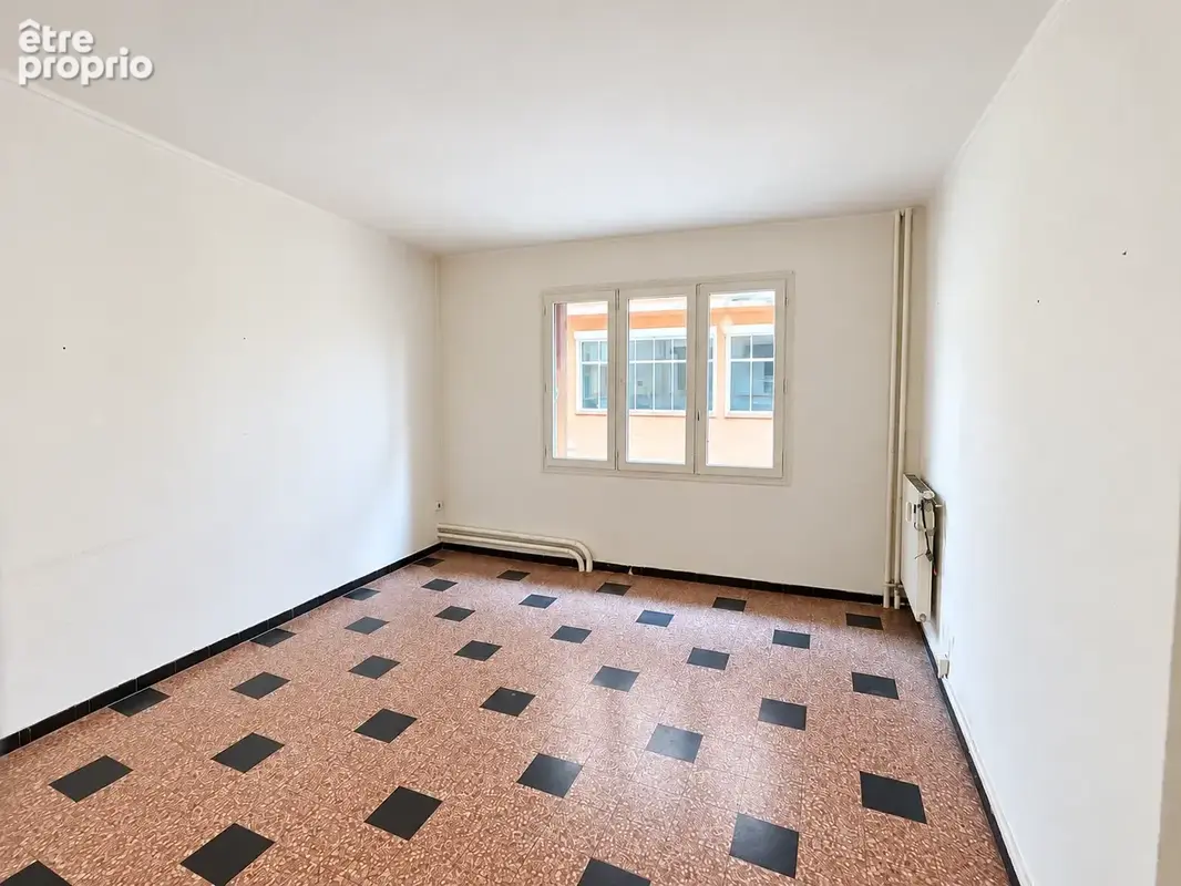 Toulon   champ de mars  appartement rdc  t3 de 56,49 m2 - photo 1