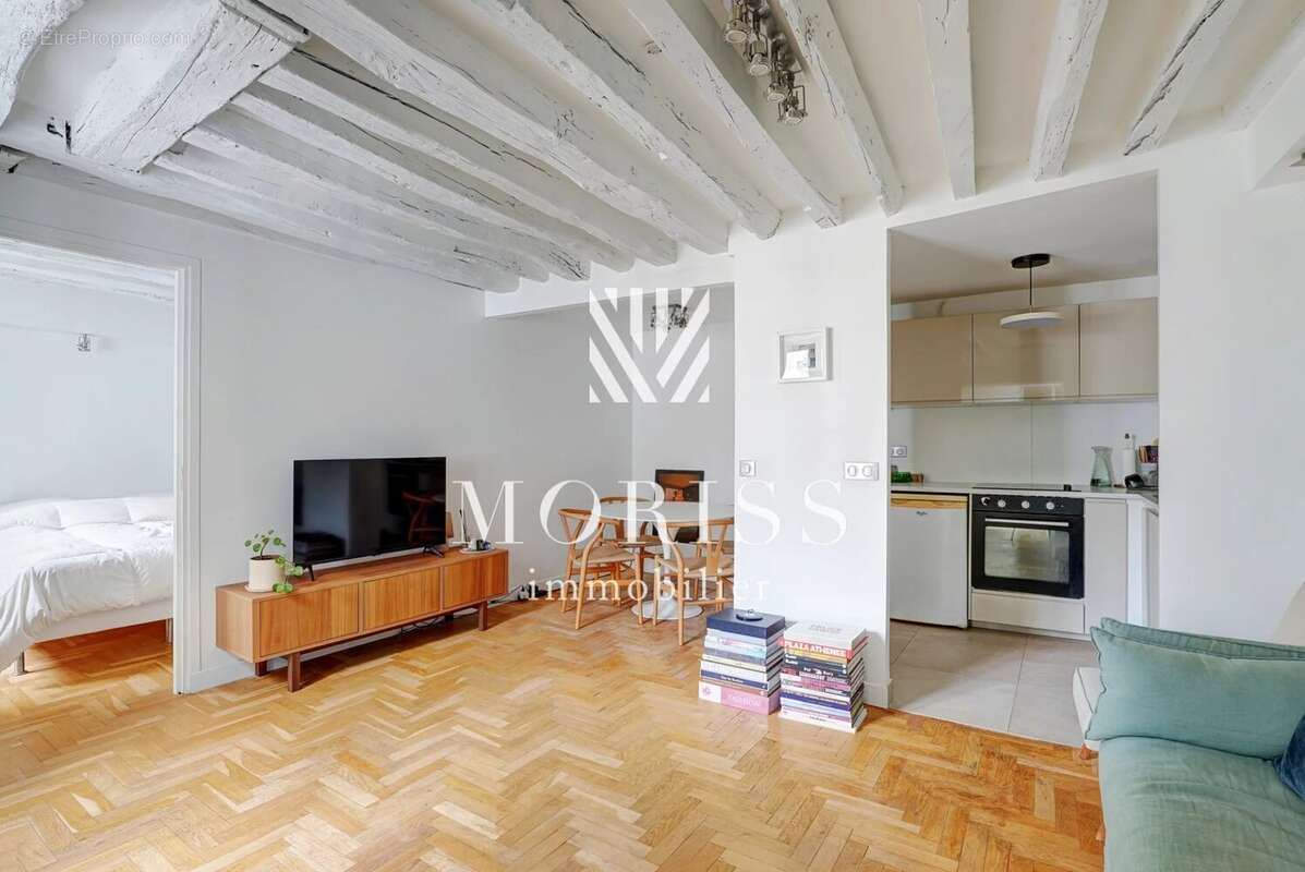 Appartement à PARIS-3E