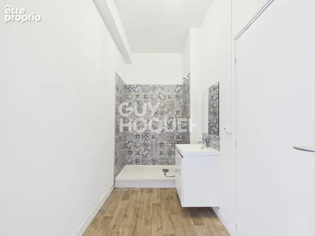 À vendre : Superbe appartement 5 pièces de 111 m² à Elbeuf, quartier Le Butor - Champ-Fleuri - Sainte-Clotilde - photo 8