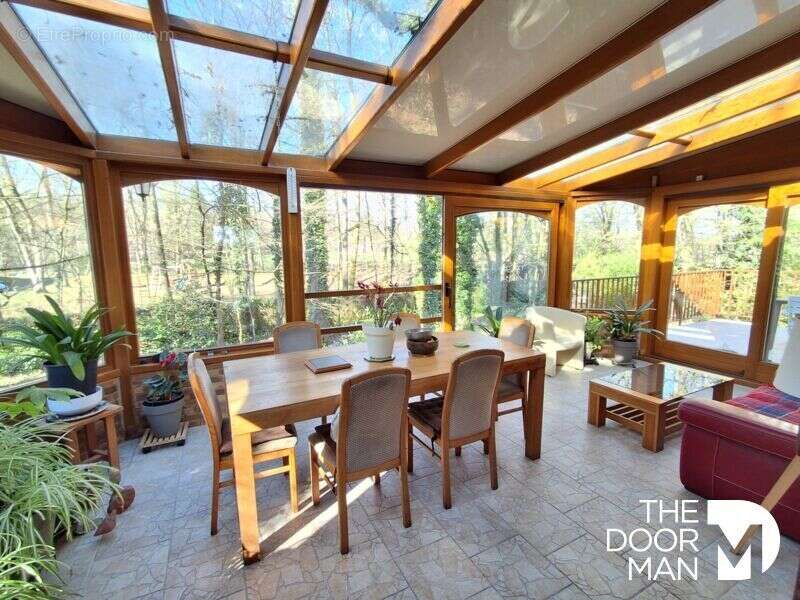 Maison à LE PERRAY-EN-YVELINES