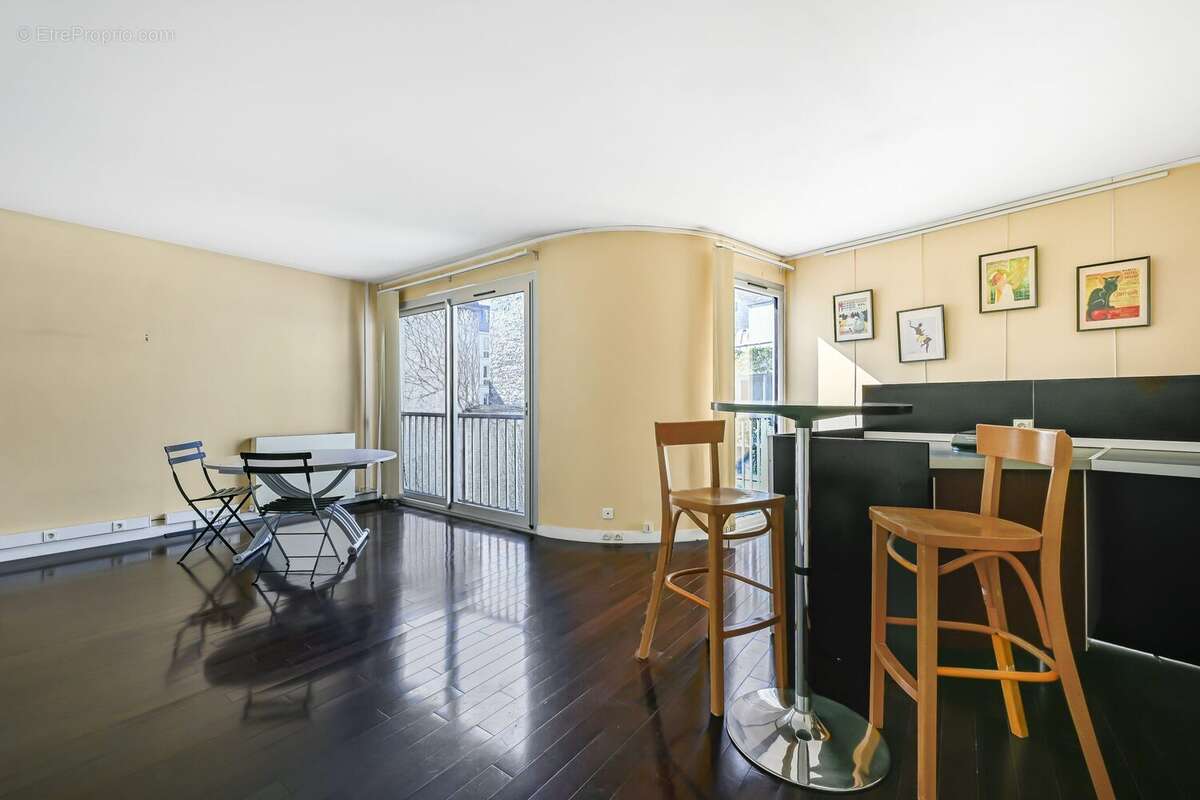 Appartement à PARIS-4E