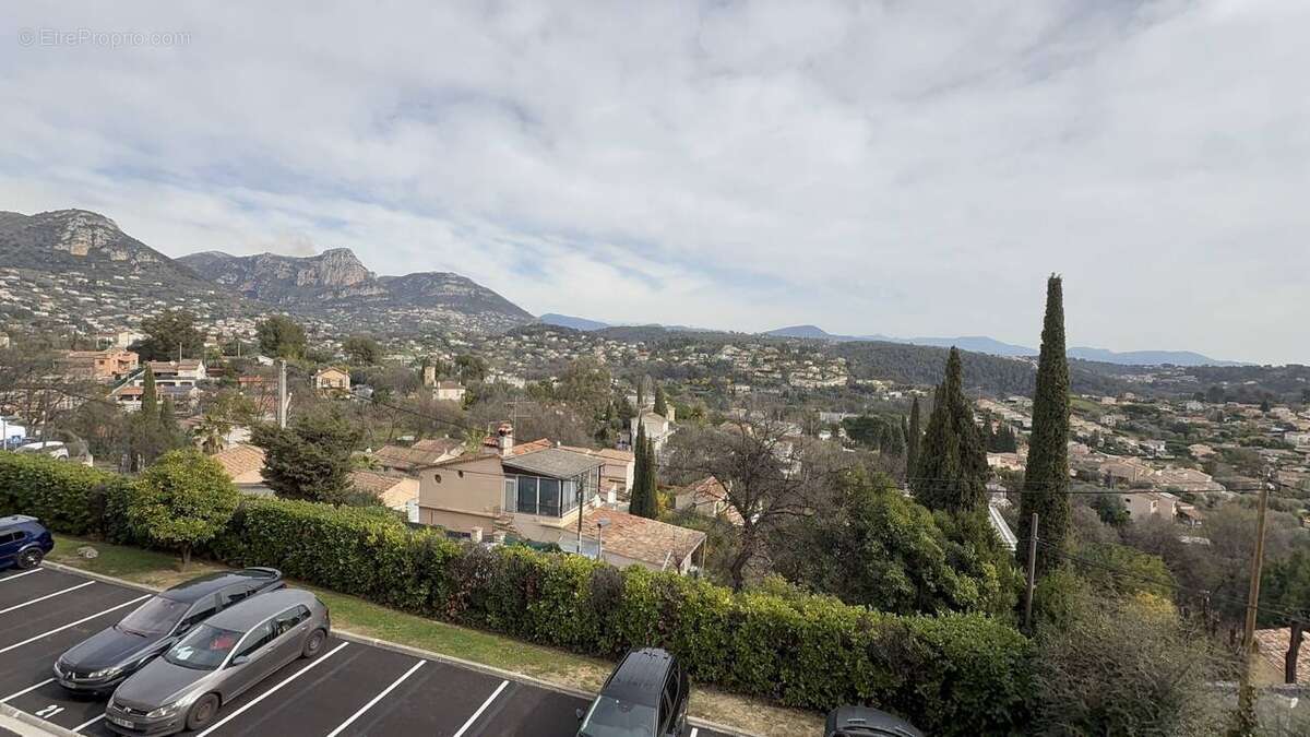 Appartement à VENCE
