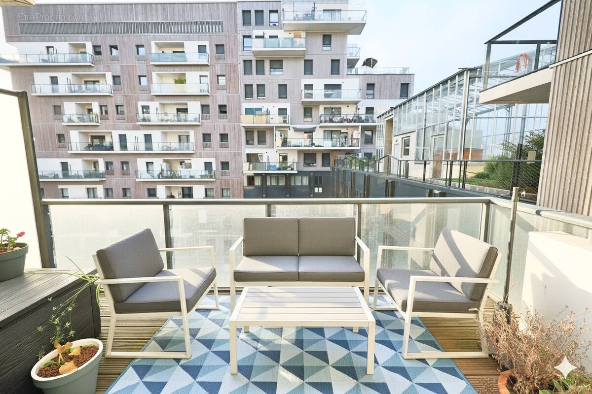 Appartement à PARIS-14E