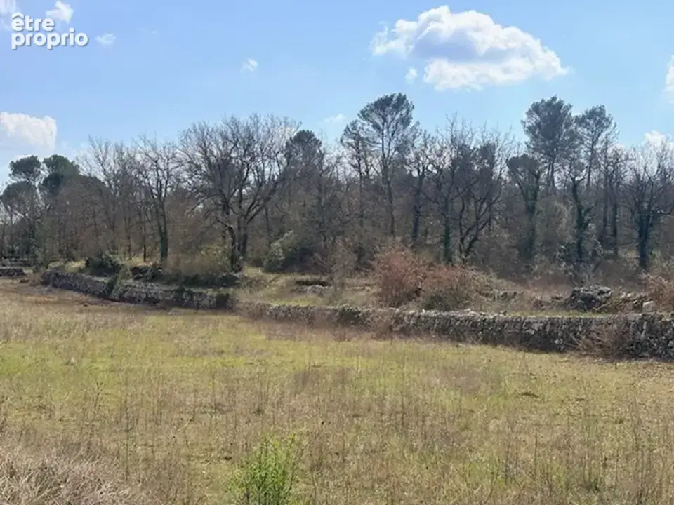 Terrain 2047 m² à Saint-Maximin-La-Sainte-Baume  - photo 2