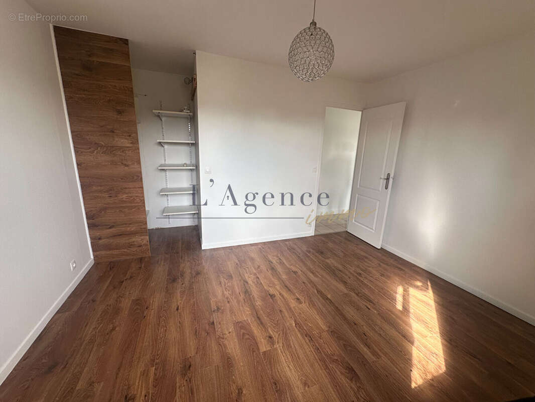 Appartement à LAMORLAYE
