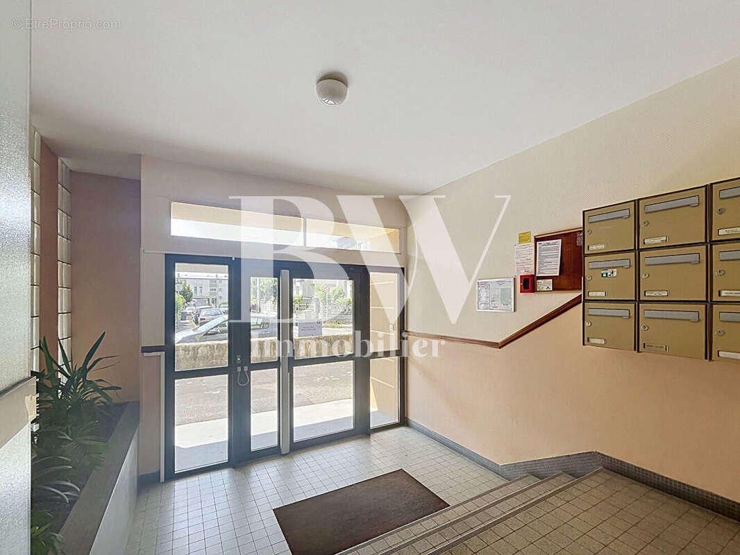 Appartement T4 90m² - Lumineux - BREST - photo 6