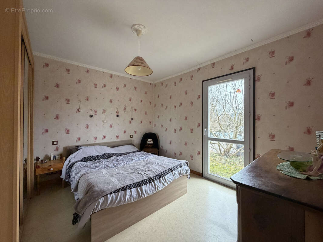 Maison à SAINT-LAURENT-DU-PONT